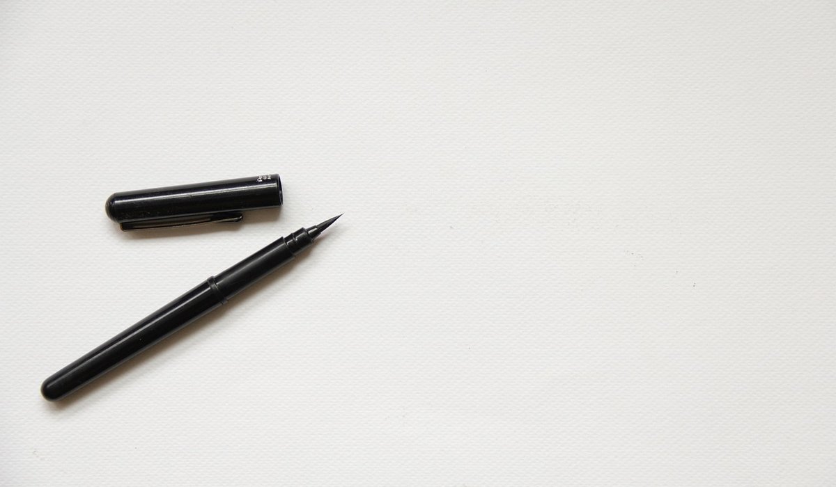 Layering Coloured Pencils for Rich Effects